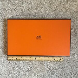 Hermès Signature Orange Gift Box